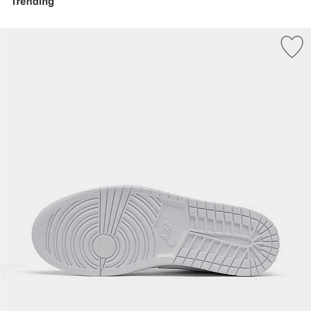 Sz 8 Air Jordan 1 Low in 